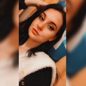 Meet your Posher, Elise